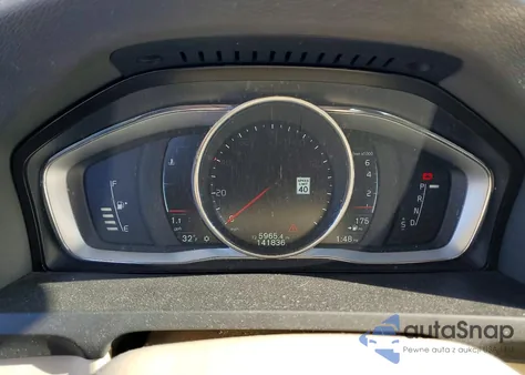 2016 Volvo S60 Platinum z USA, uszkodzony, nr VIN LYV612TM2GB088953